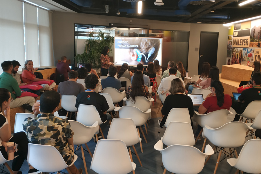 Palestra feita para a equipe da Unilever no Digital Day em 2020. Segue descrição da foto.